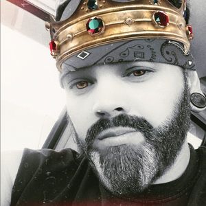 Meet your Posher, Christopher